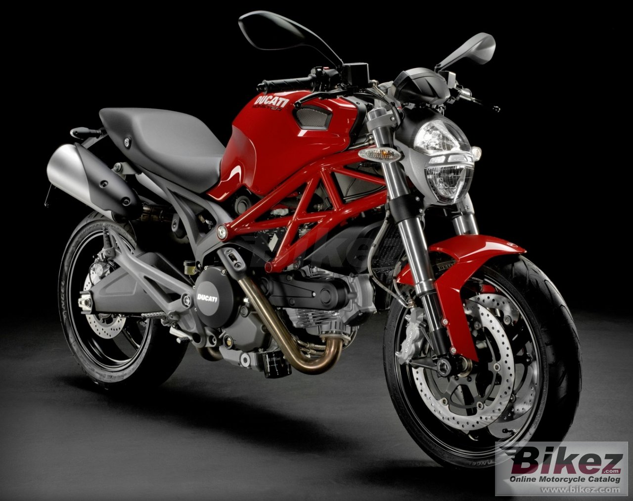 Big Ducati monster 795 picture and wallpaper from Bikez.com